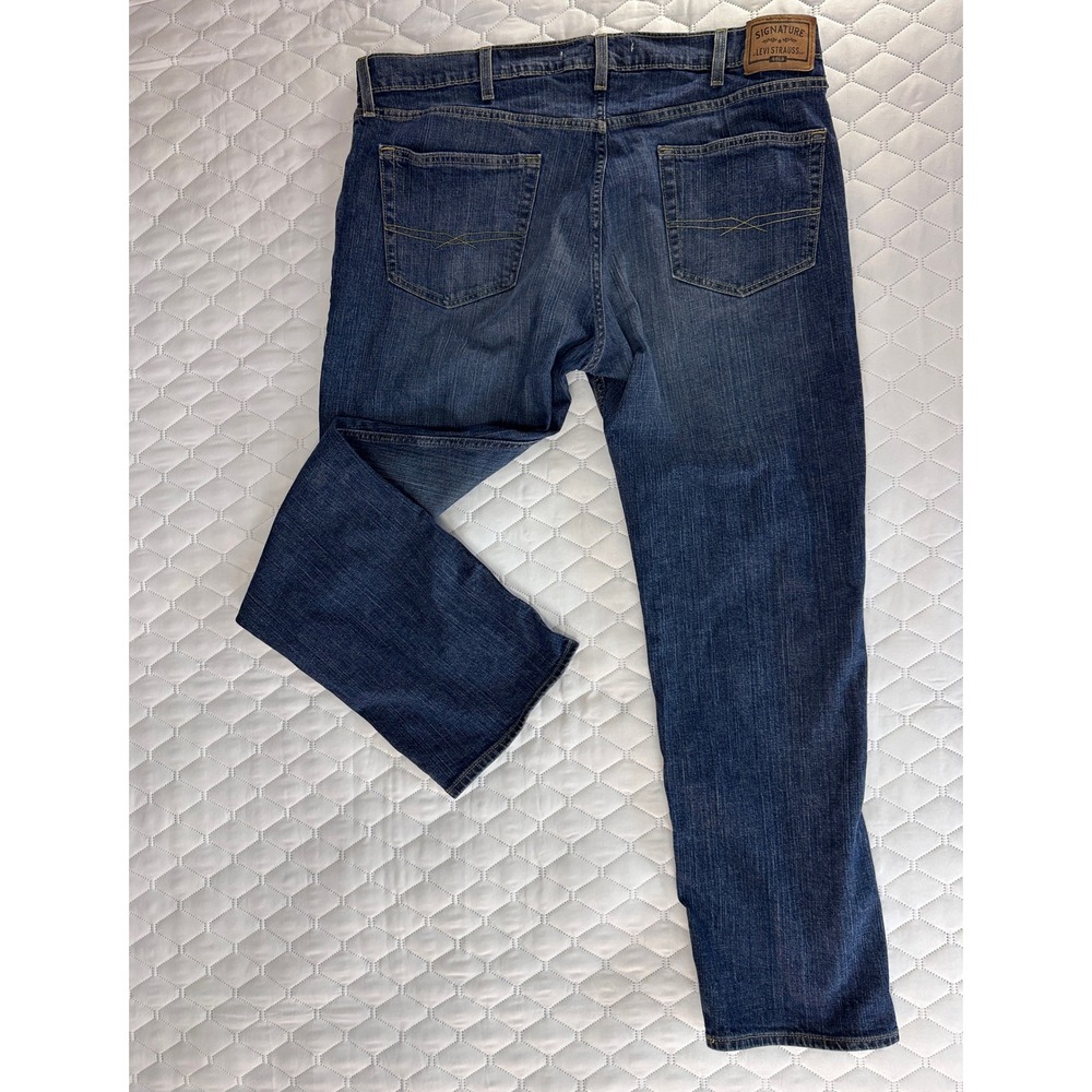 Signature Levi Strauss Relaxed Jeans Mens 40x32 Blue Stretch Denim - Picture 2 of 6